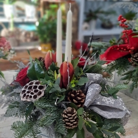 Long and Low Festive Table Arrangement